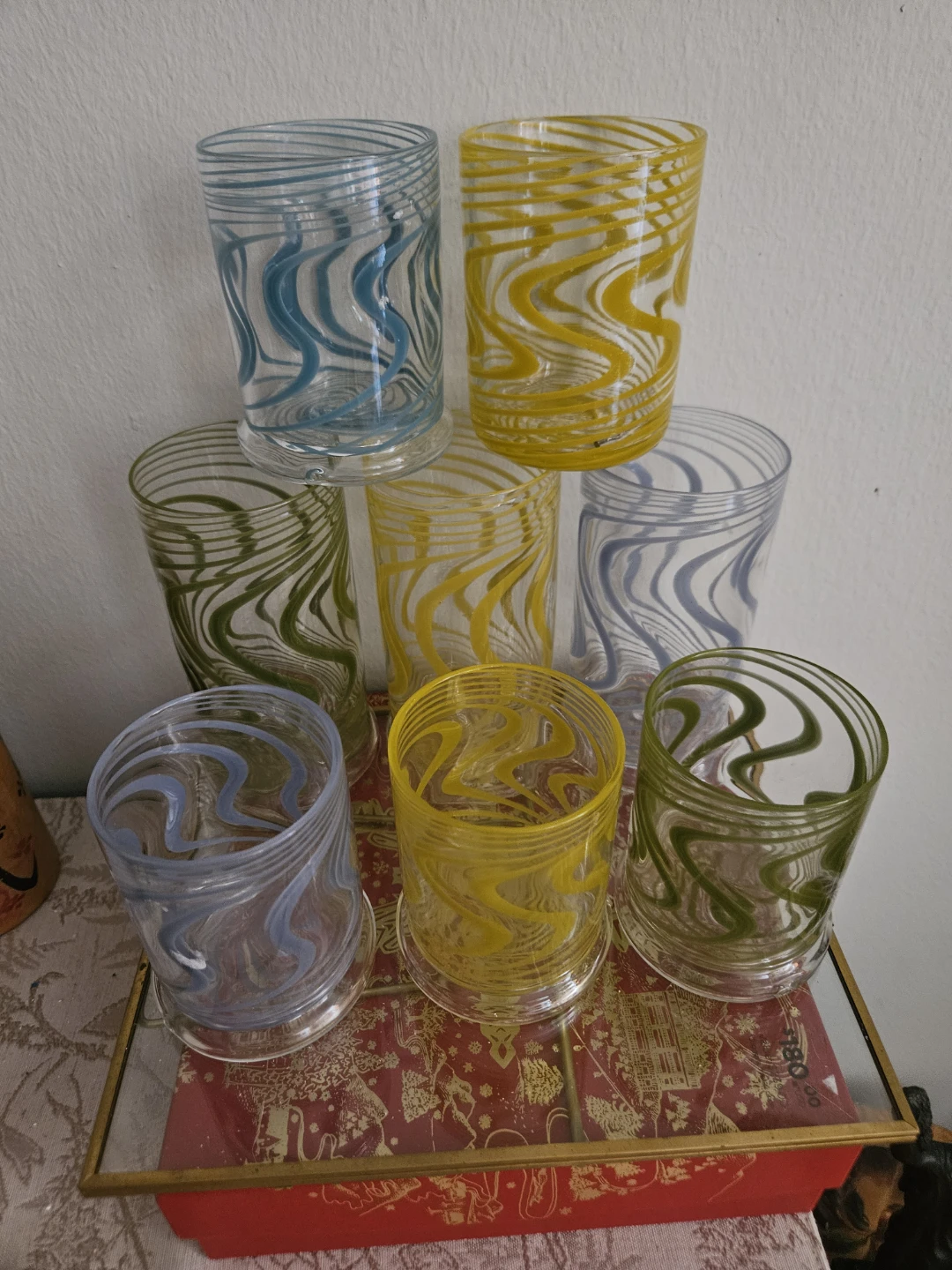 Set of 8 Swirl Pattern Glass Tumblers