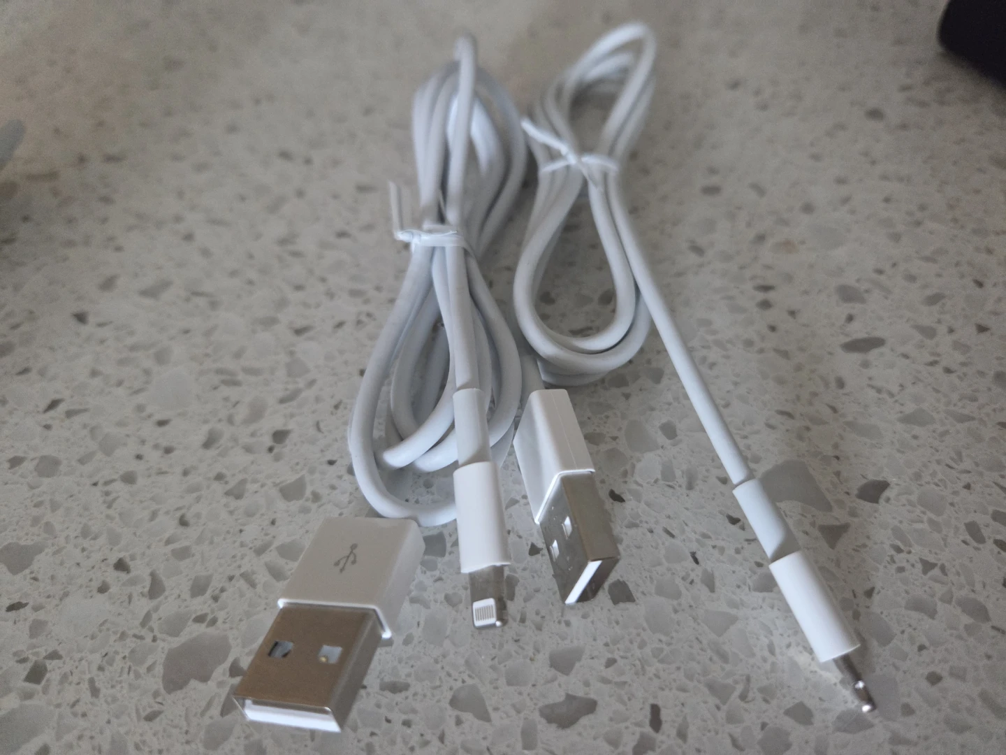 6 iPhone Lightning Charging Cables Bundle - photo 2