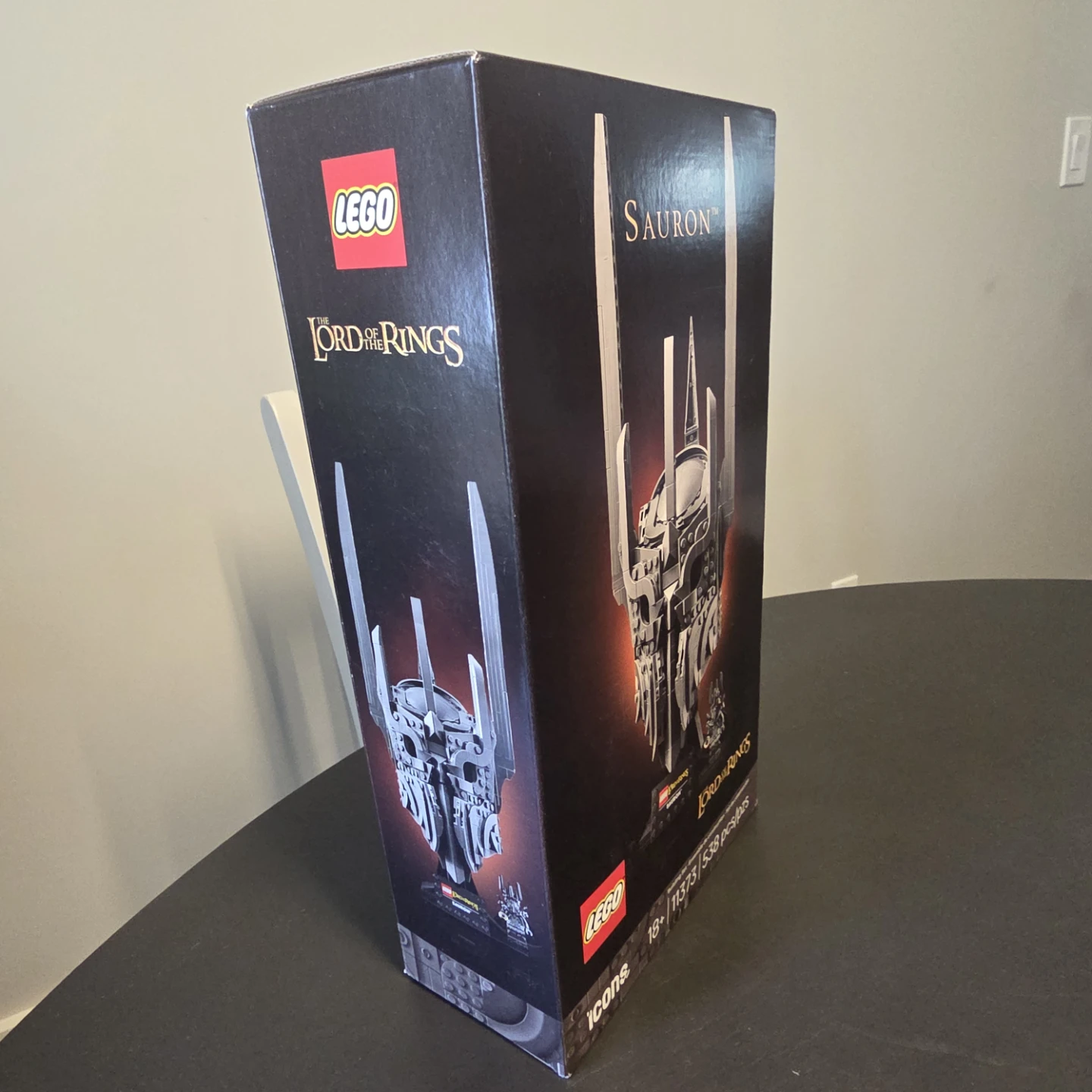 LEGO Lord of the Rings Sauron Helmet Building Set - photo 3