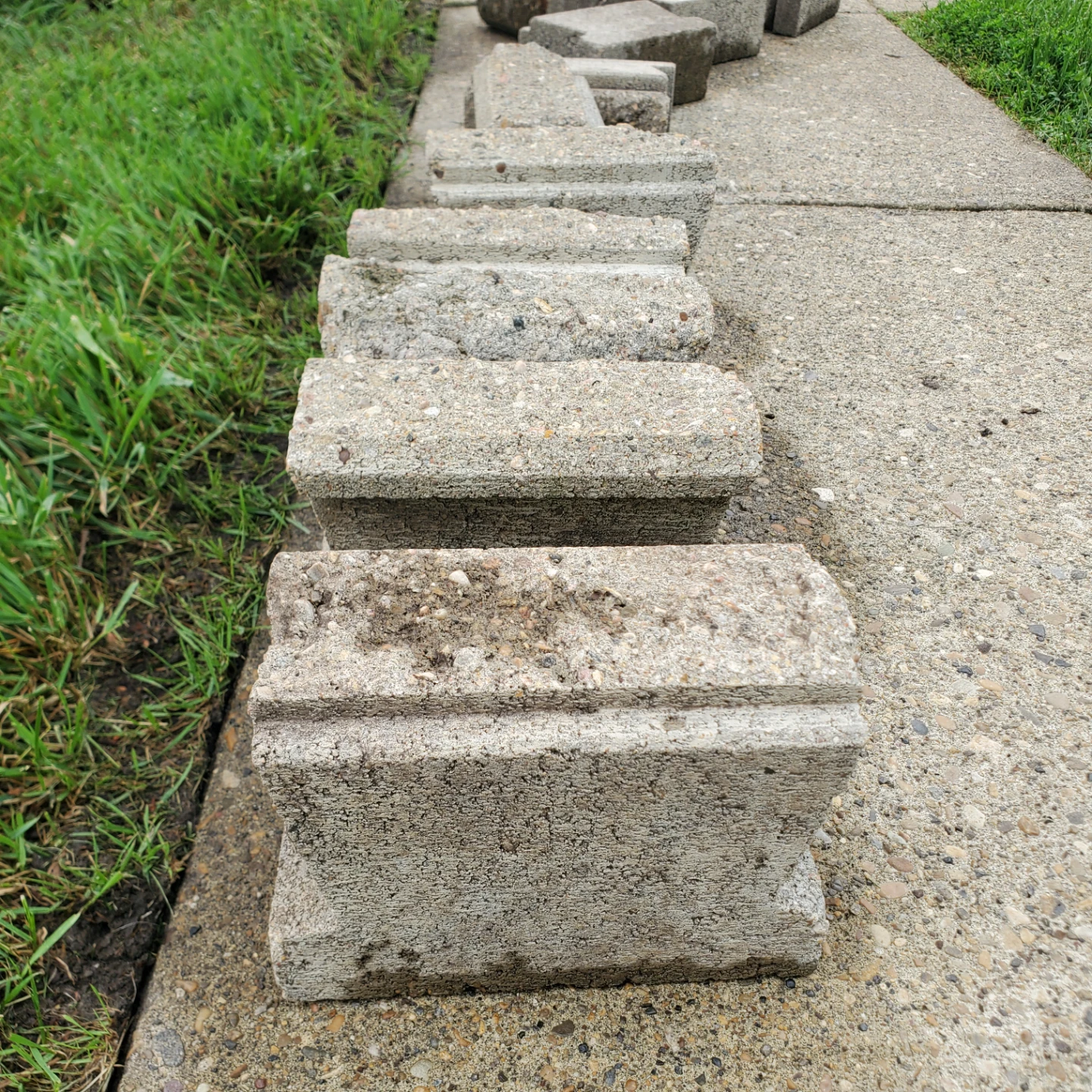 Concrete landscaping blocks - photo 4
