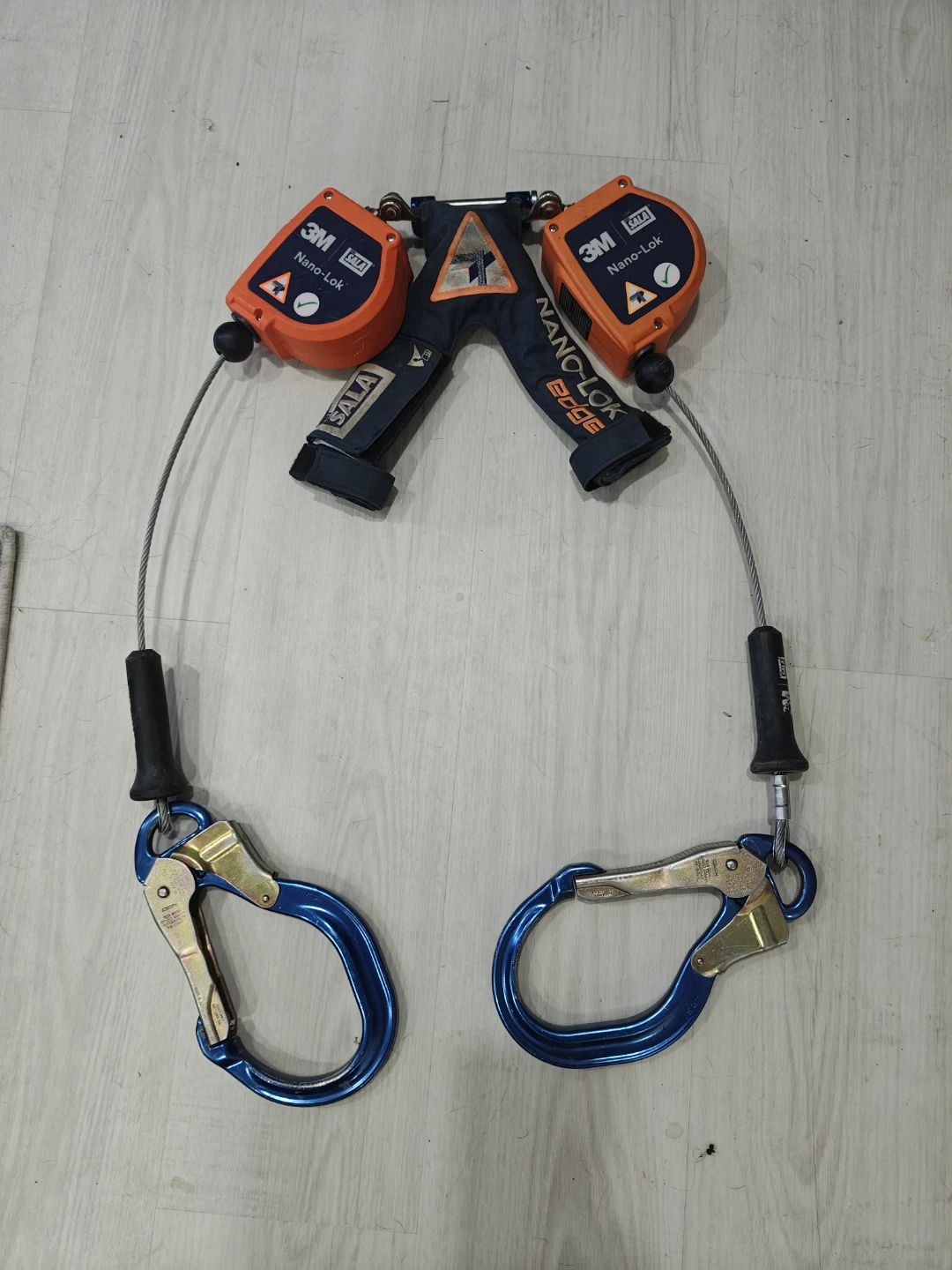 3M DBI-SALA Nano-Lok Edge Twin-Leg Self-Retracting Lifeline 8ft