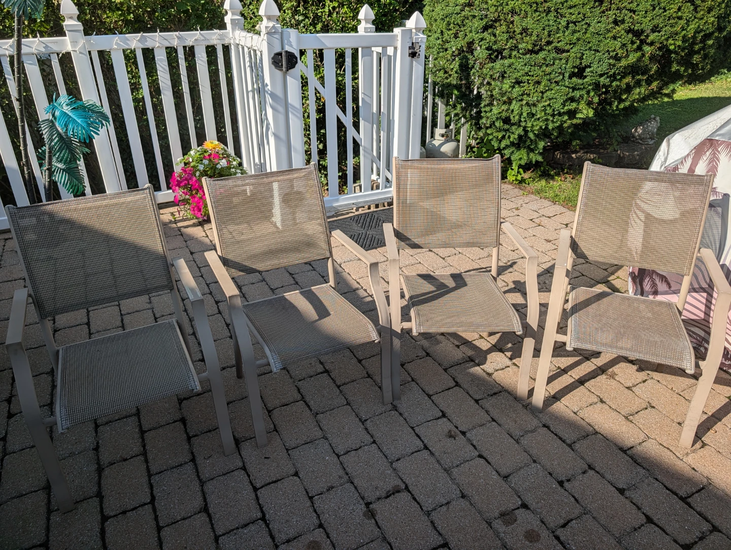 Stackable outdoor chairs - photo 2