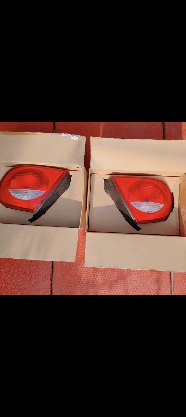 Vehicle headlights