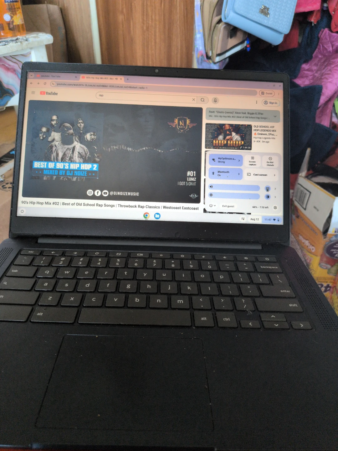 Lenovo Chromebook Laptop - photo 2
