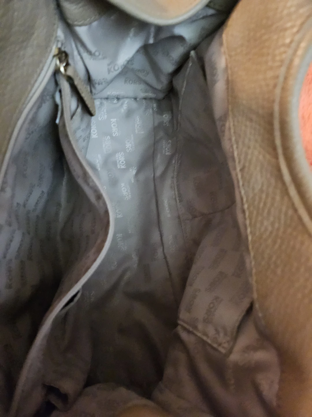 Michael Kors Grey Leather Hobo Handbag - photo 3