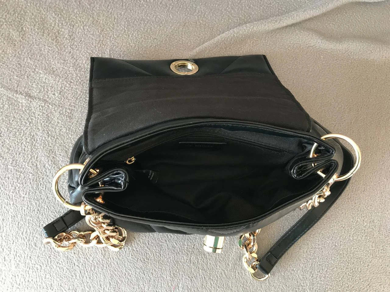 LIKE DREAMS Black Quilted Shoulder Bag