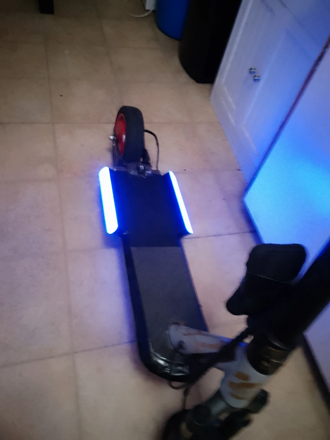 Electric Scooter with Headlight - photo 2