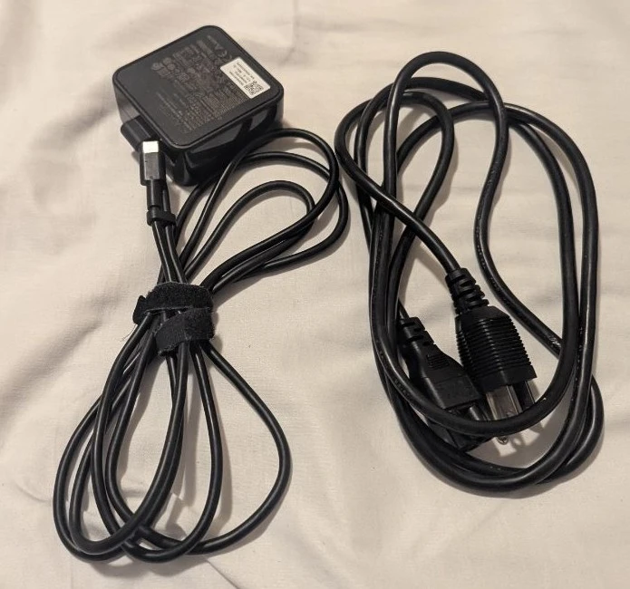 7" MSI Claw A1M - 048CA Handheld Gaming Console - photo 3
