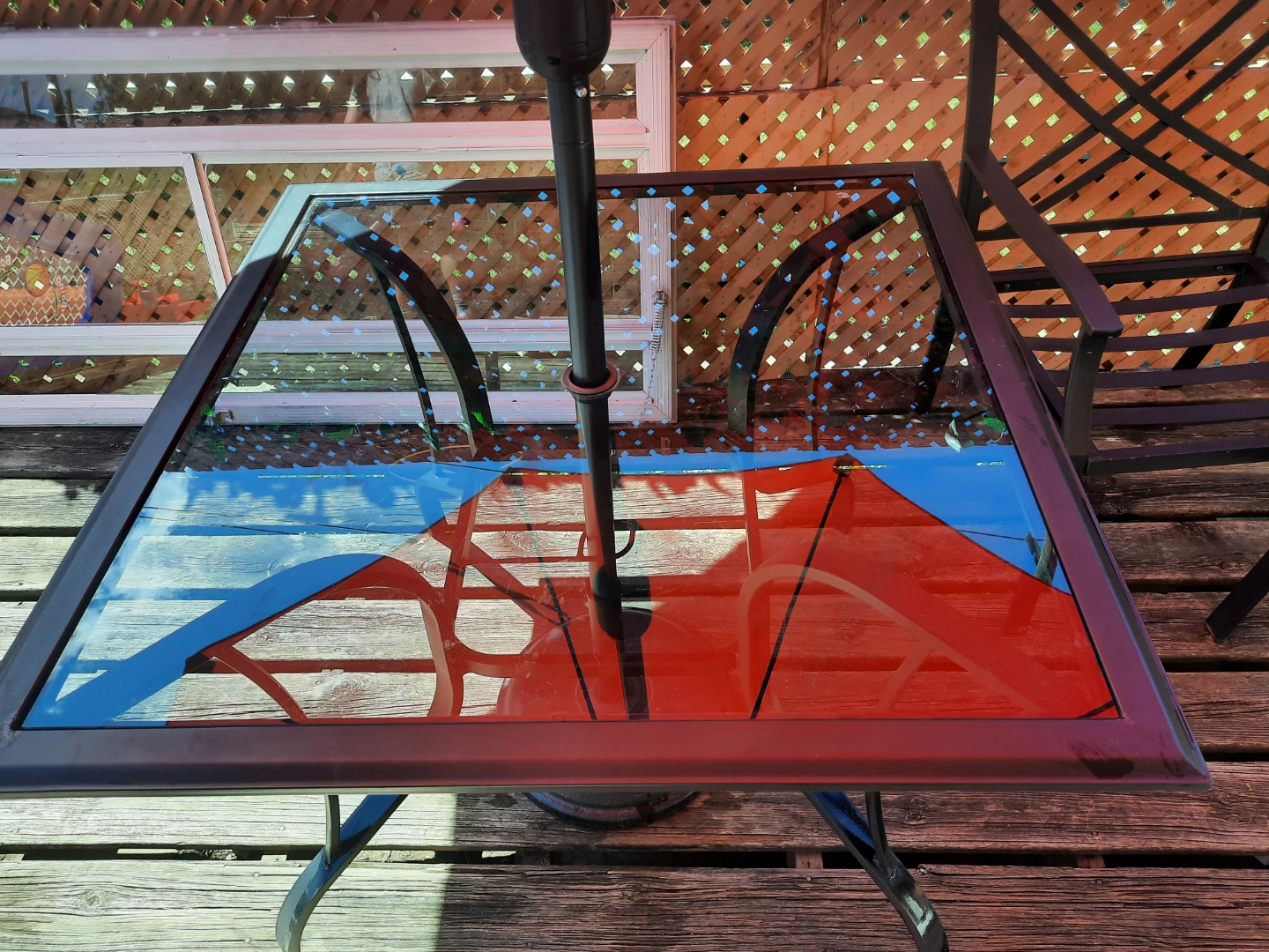 Table with 3 chairs