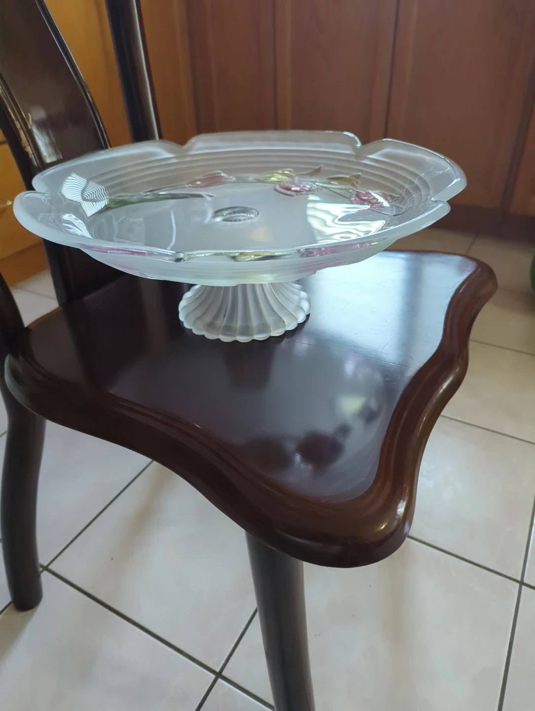 Frosted Glass Cake Stand with Floral Design - photo 3