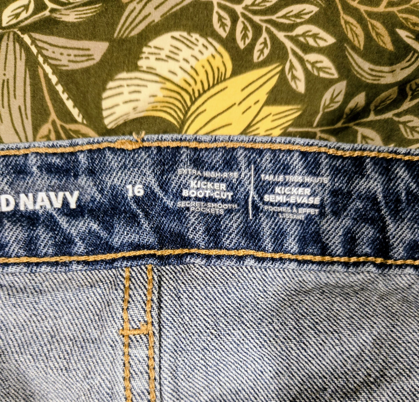 Old Navy Women's Blue Bootcut Jeans Size 16 - photo 3