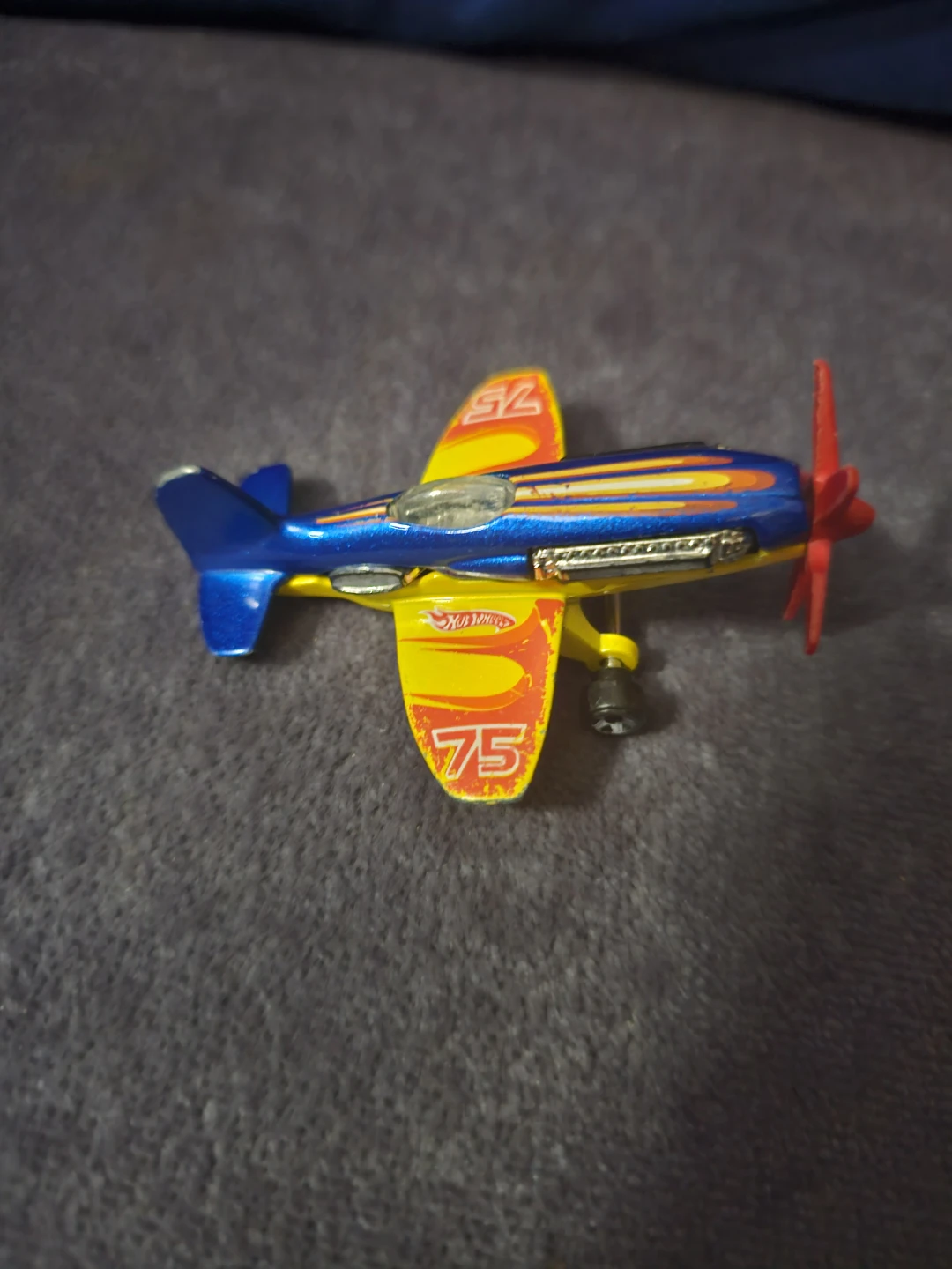 Hot Wheels Mad Propz Plane Toy Car - photo 2