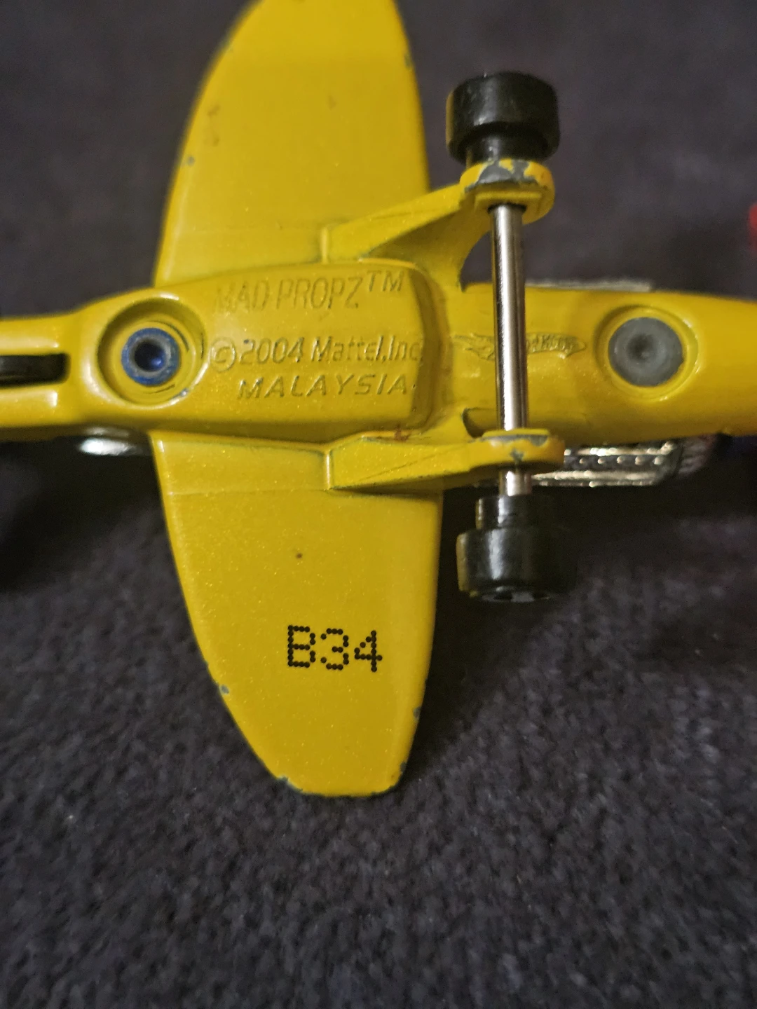 Hot Wheels Mad Propz Plane Toy Car - photo 4