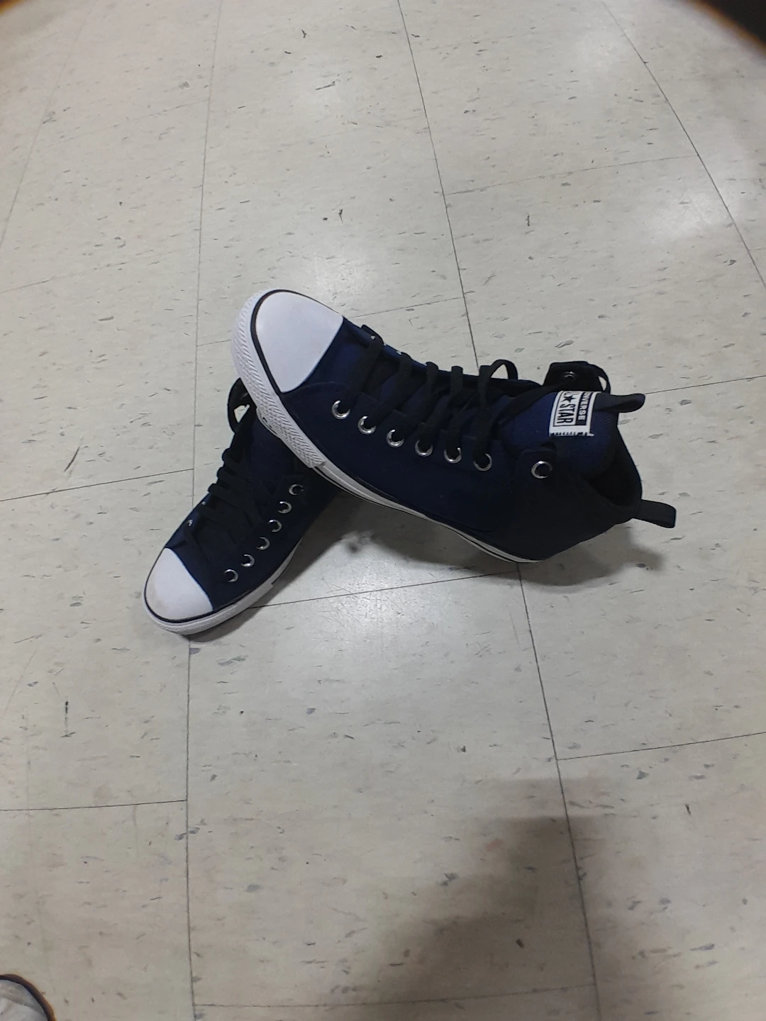 Converse Chuck Taylor All Star Mid Top Shoes Men's Size 10 - photo 2