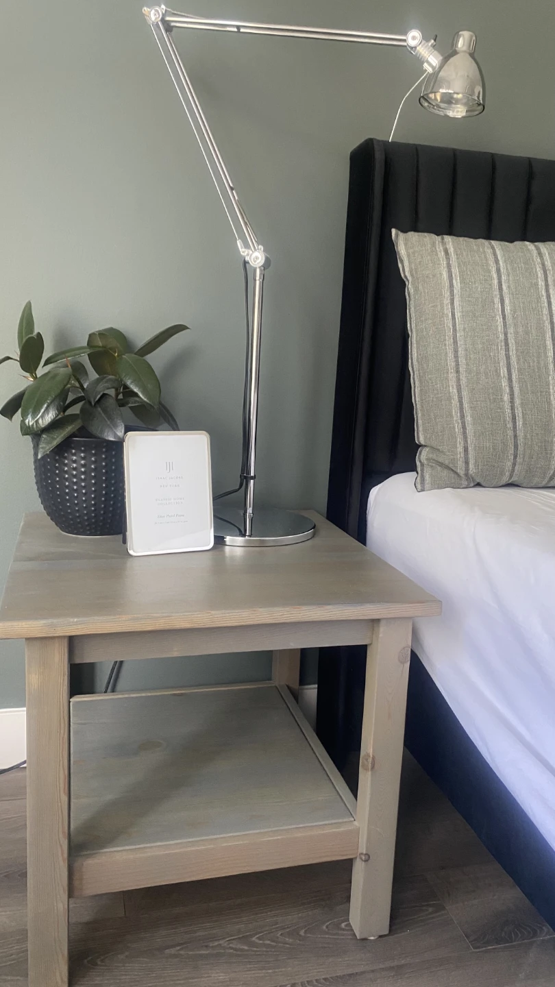 Solid wood bedside tables. - photo 2