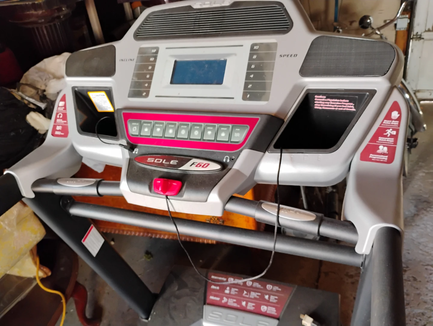 SOLE F60 Treadmill - photo 4