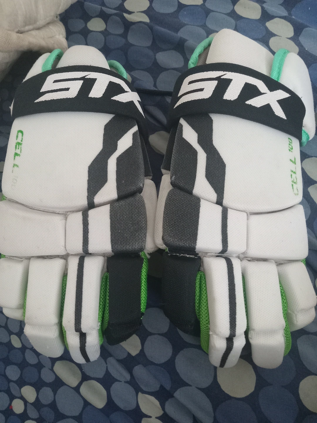 STX Cell III Lacrosse Gloves