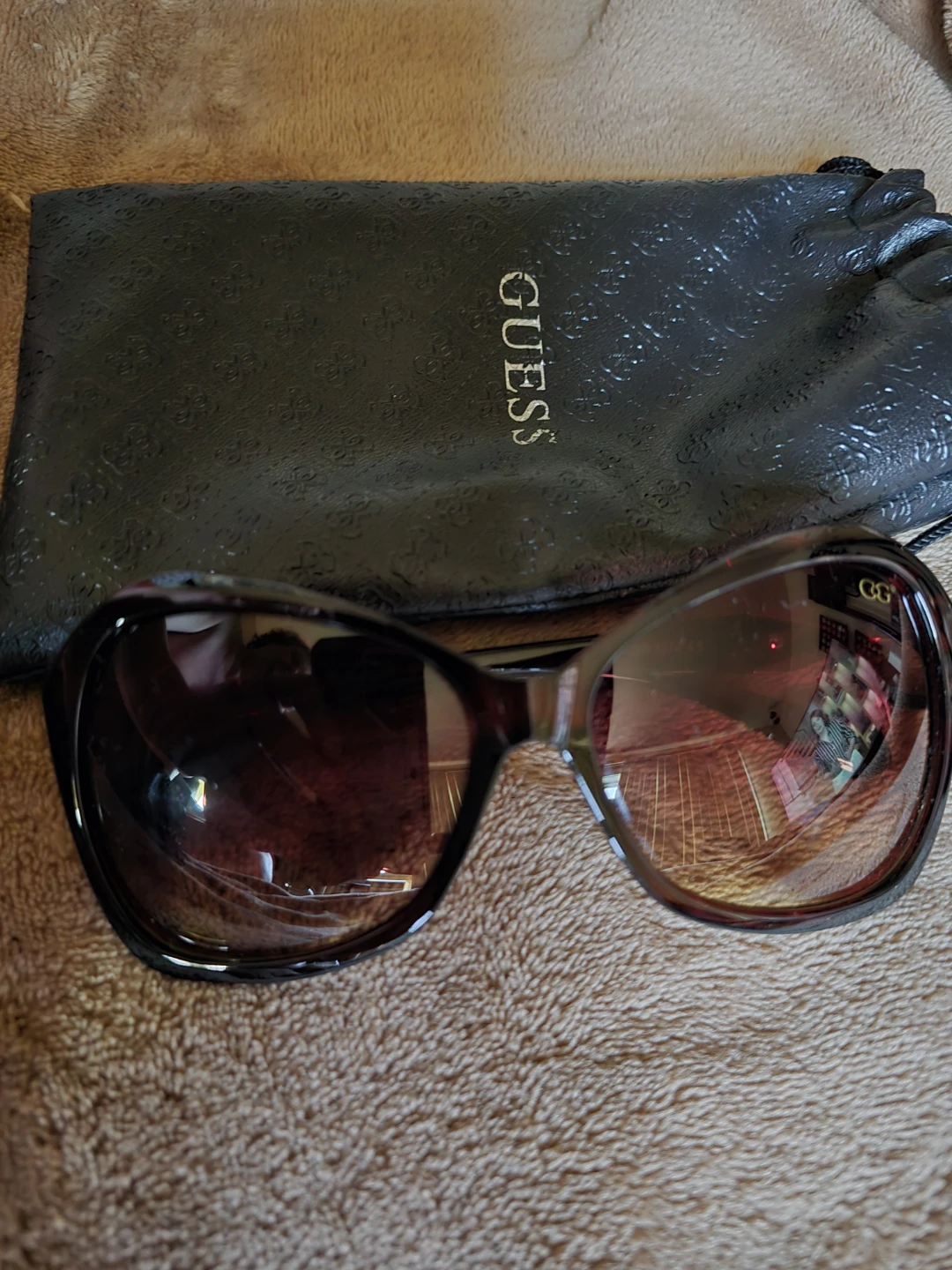 Guess Sunglasses with Pouch