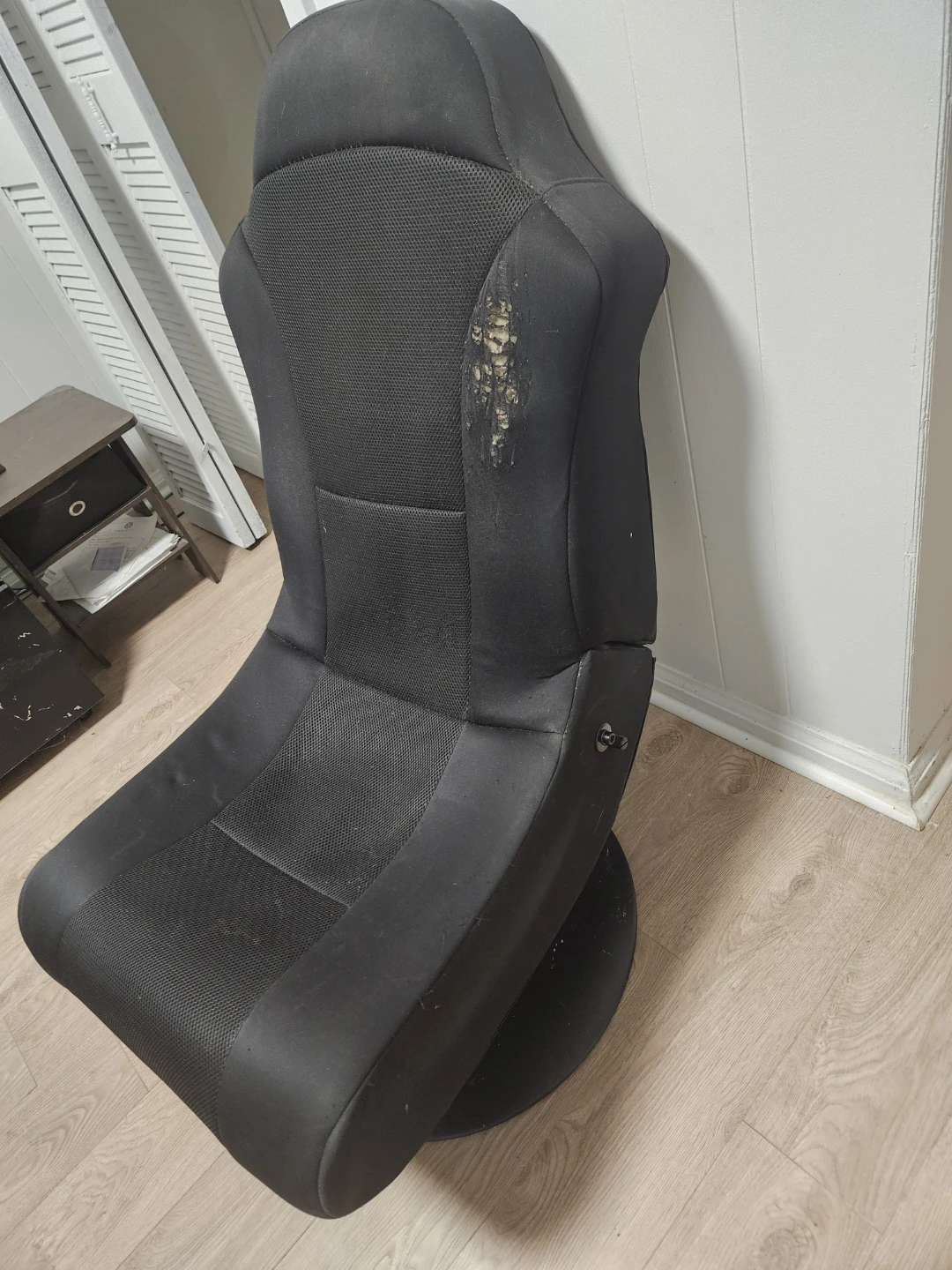 Black Gaming Chair with Speakers - photo 2