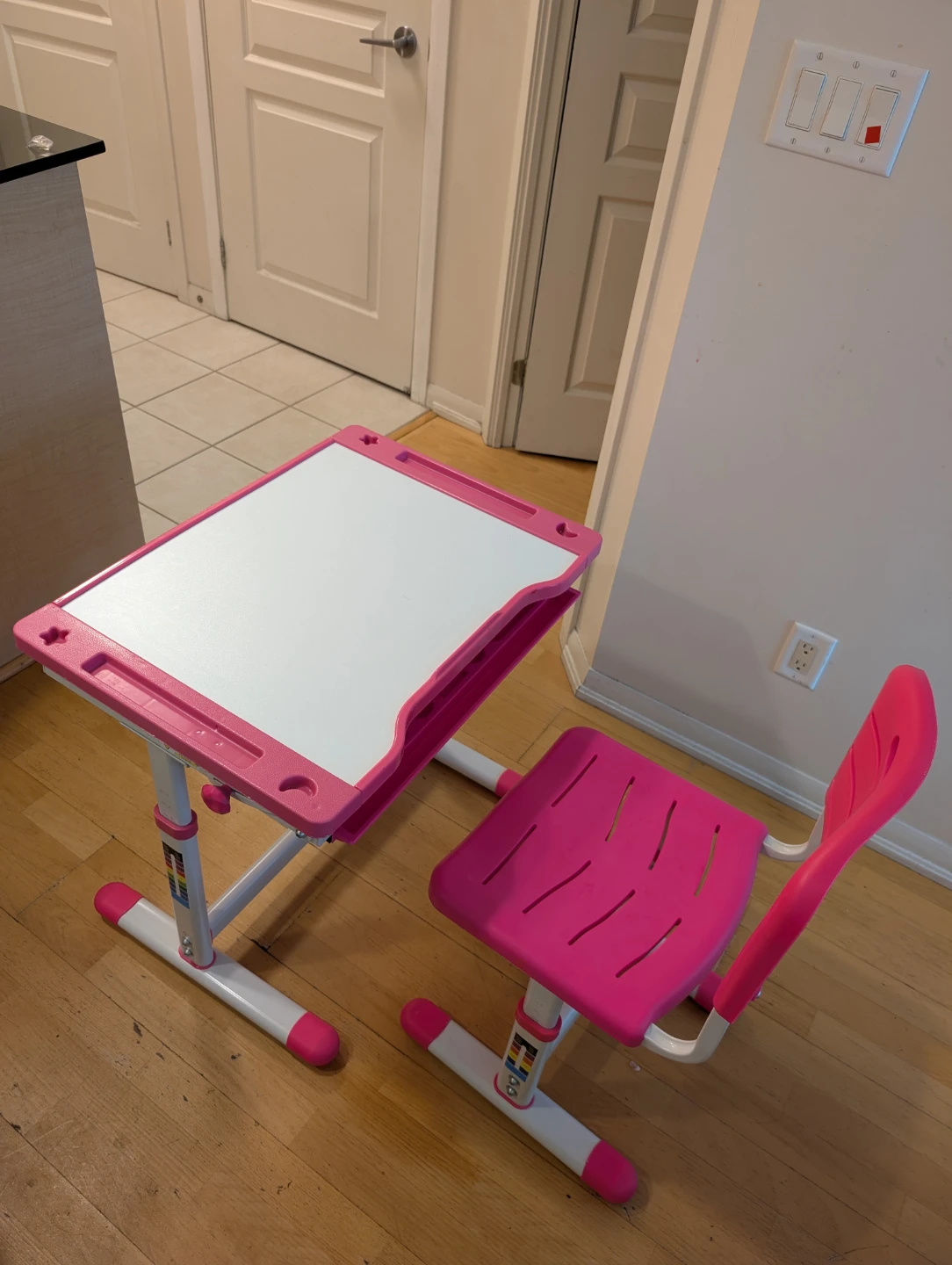 Pink Kids desk and Chair set - photo 2