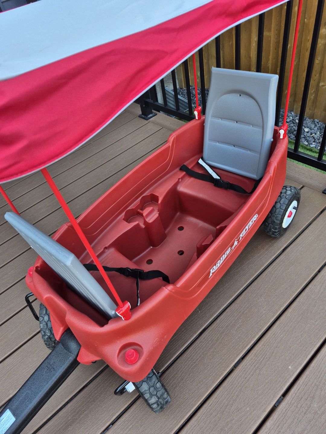 Radio Flyer Deluxe All-Terrain Pathfinder Wagon With Canopy - photo 3