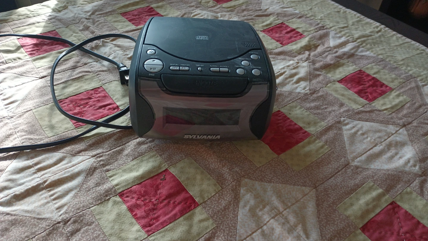 Sylvania CD Player with Radio