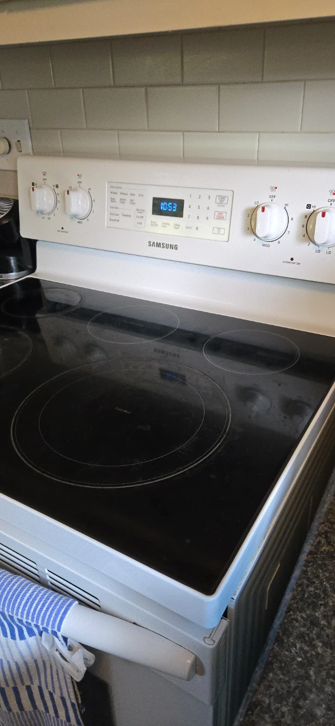 Samsung Electric Stove with Oven - photo 2