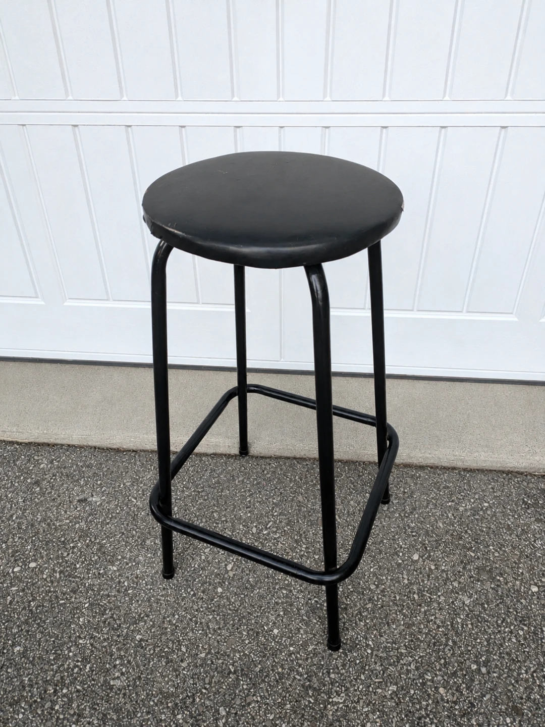 Black Metal Bar Stool