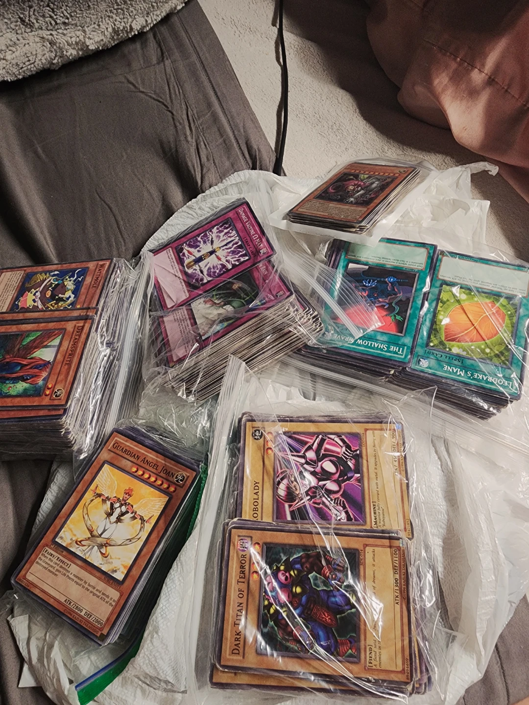Bag of Yu-Gi-Oh cards Give me an offer