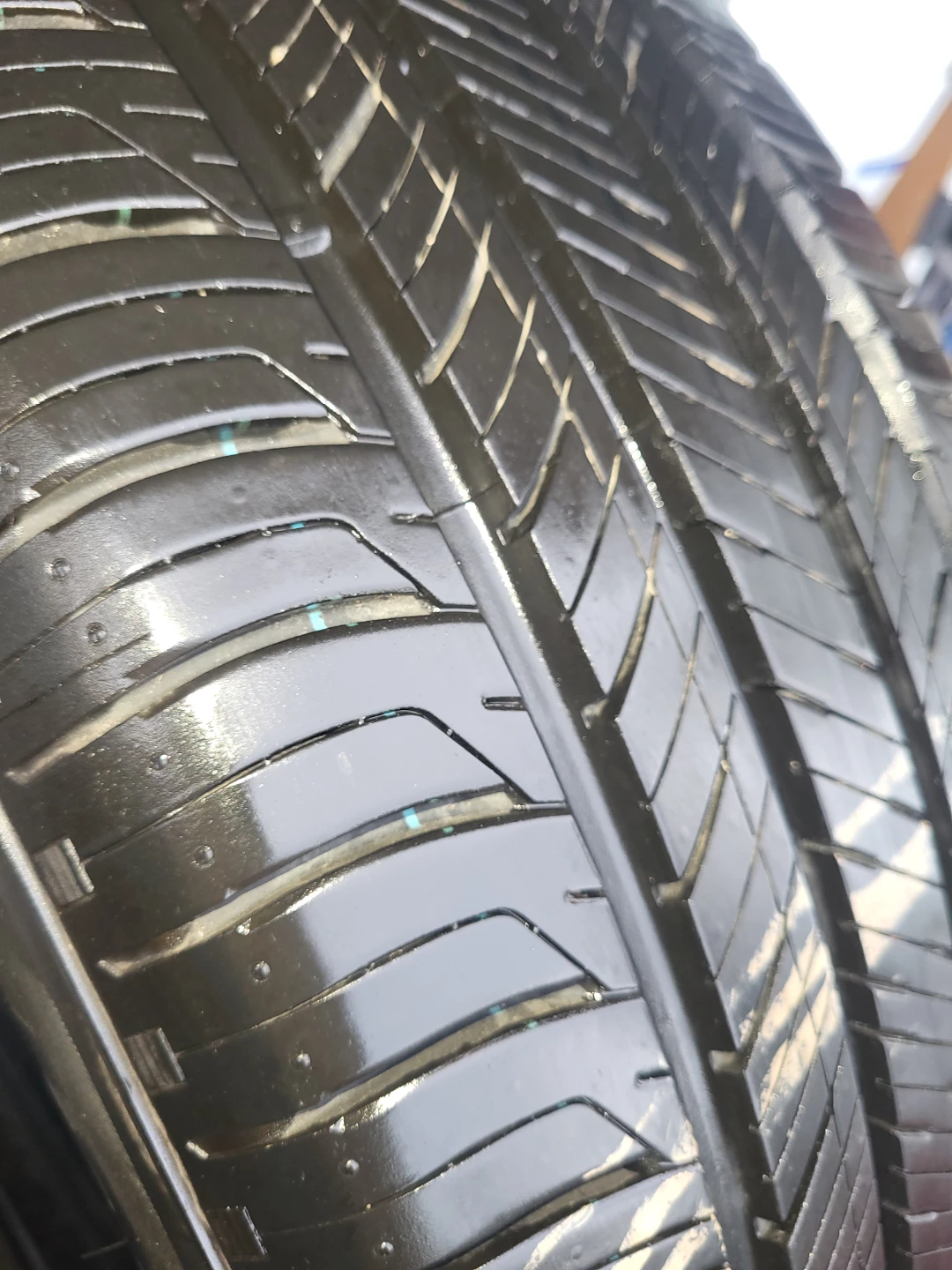 Hankook Tires - Set of 4 - photo 2