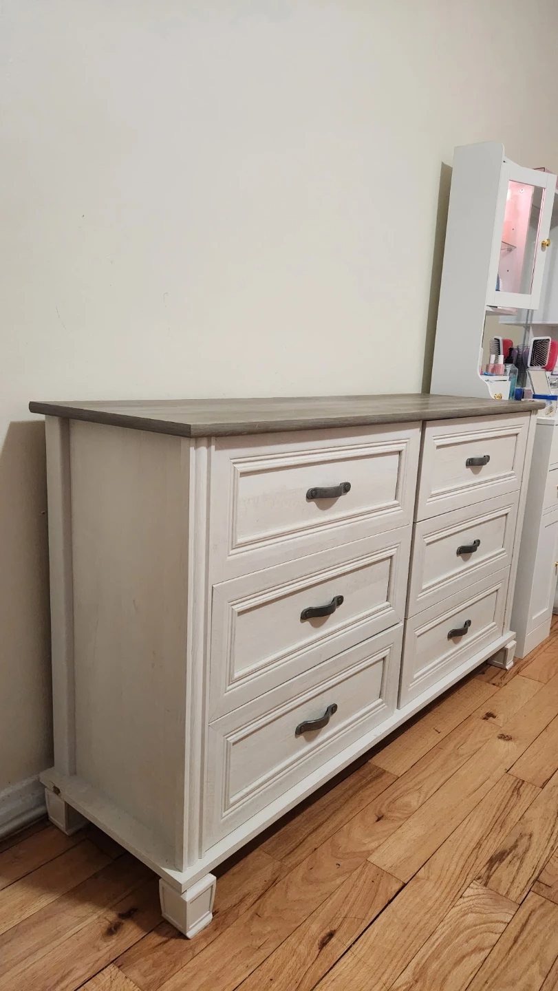 $20 Beige Dresser with 6 Drawers - photo 2