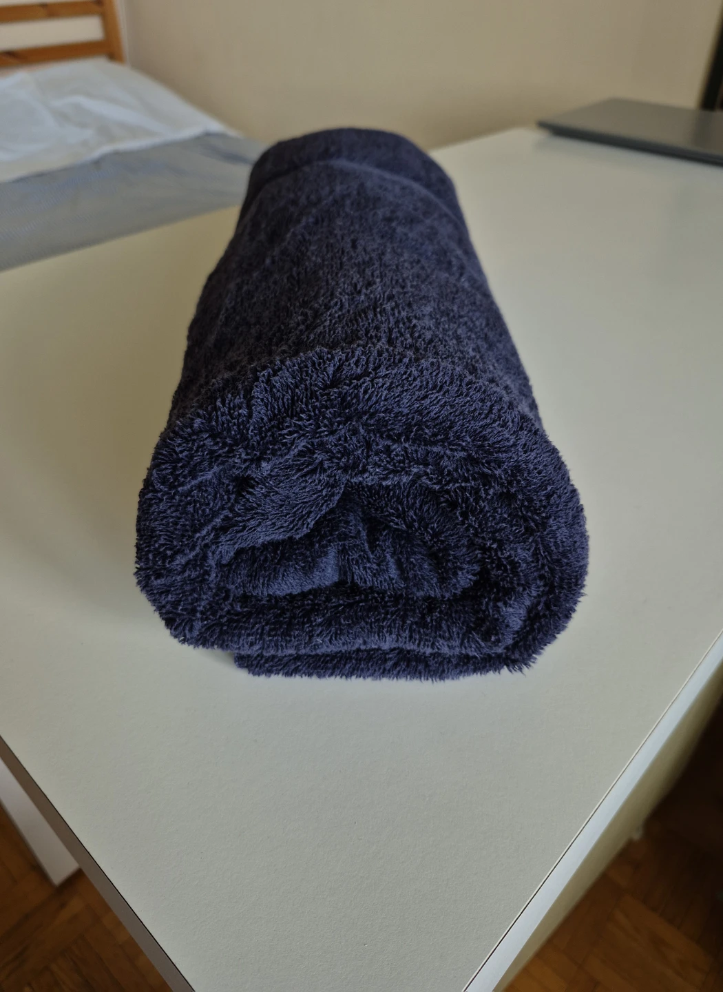 Extra Large Towel Fieldcrest Royal Velvet 100% Cotton (USA)