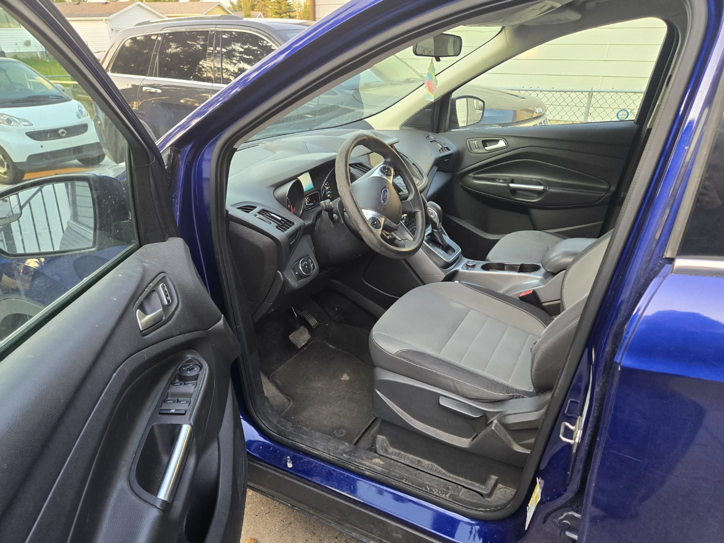 Blue Ford Escape - photo 5