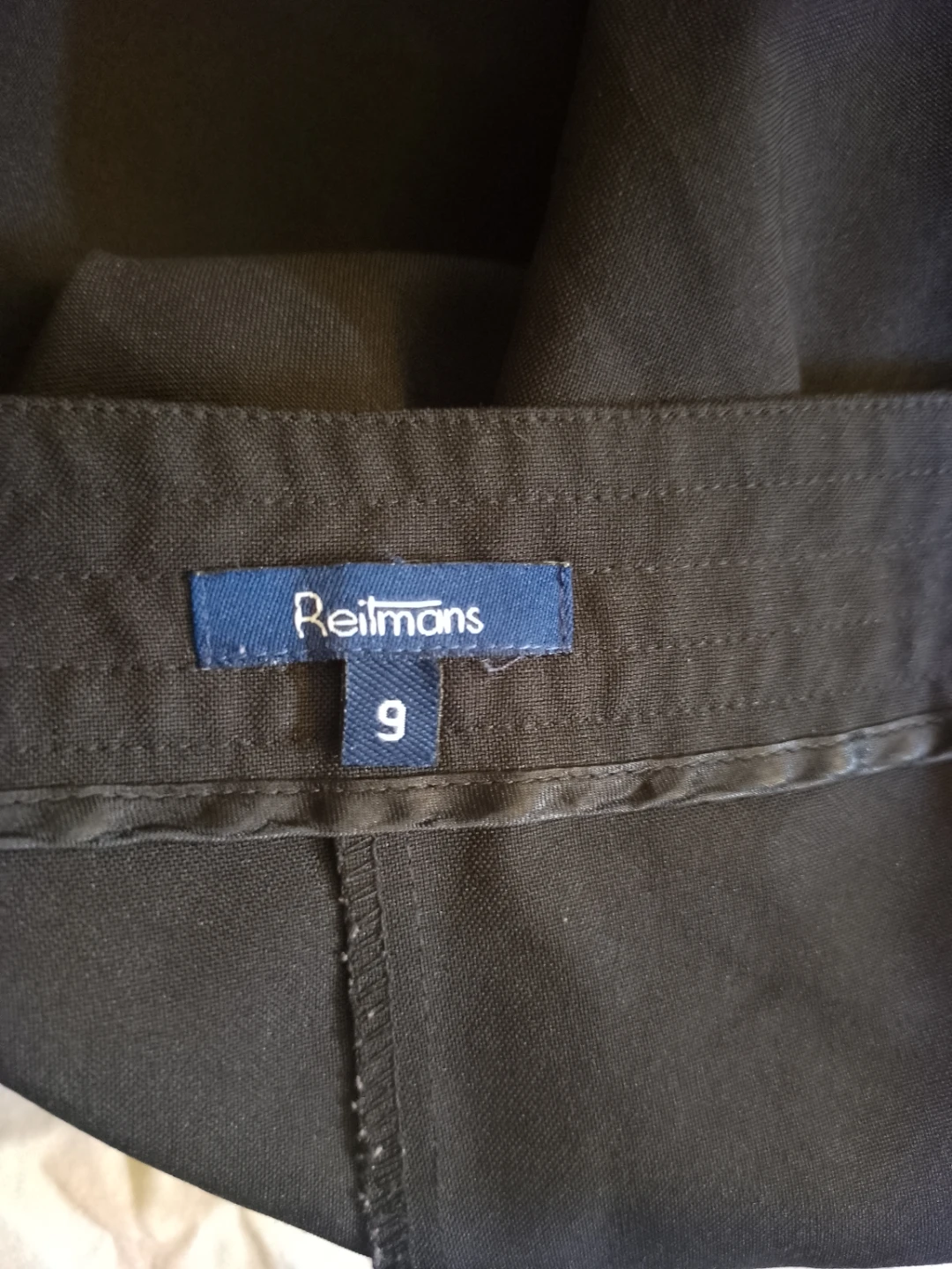 Reitmans Black Skirt Size 9 - photo 4