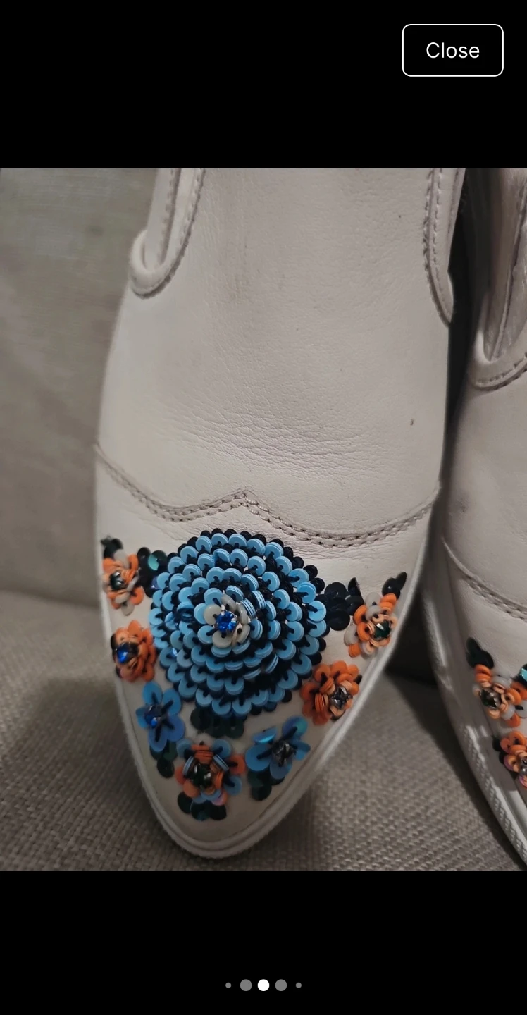 Coach White Leather Slip On Shoes with Floral Sequin Size 10M - photo 5