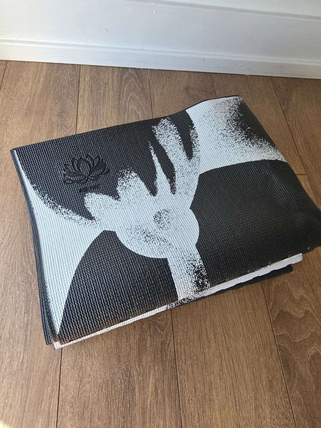 V3tec New Yoga Mat - Black & White Floral Design - photo 2