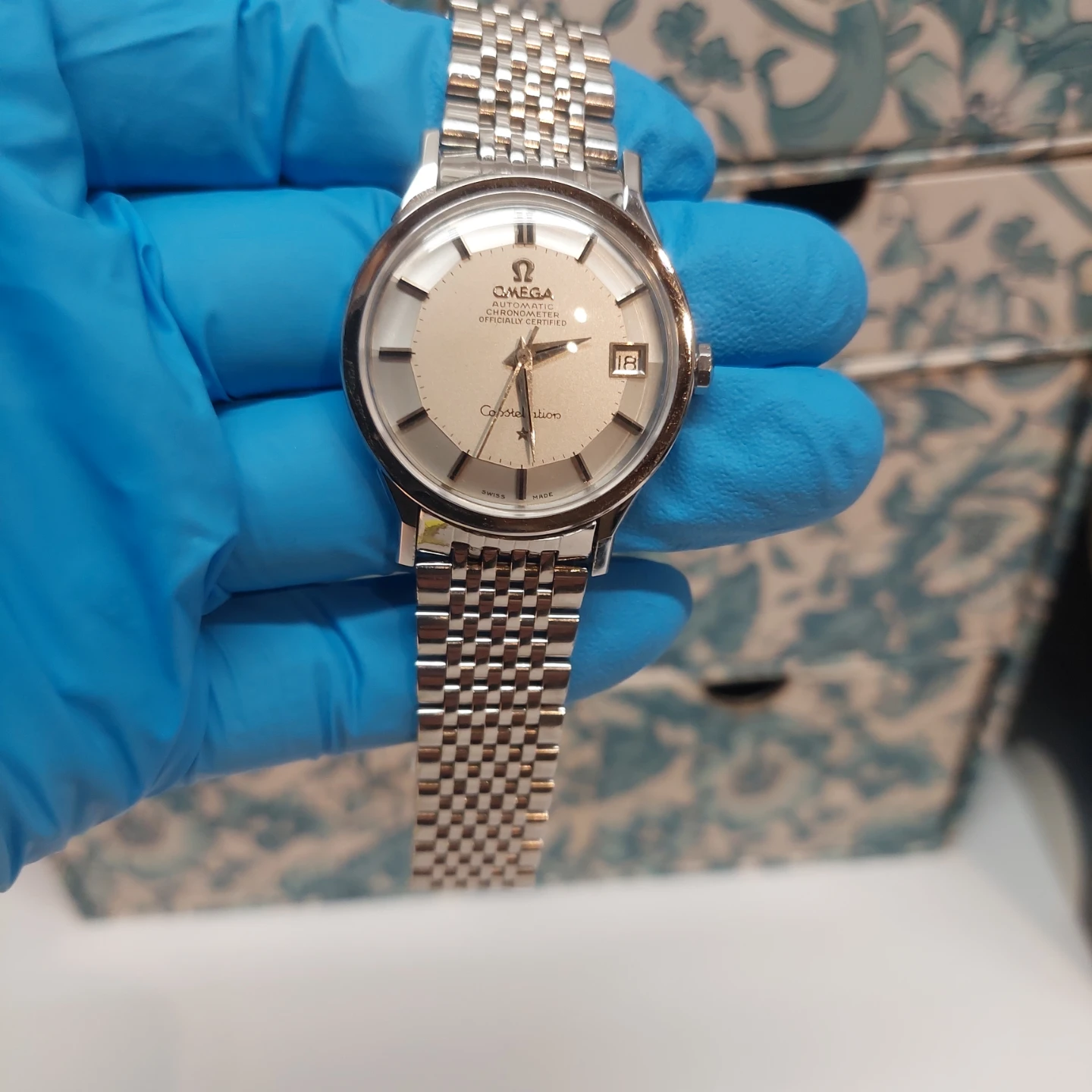 Vintage 1960s Omega Constellation watch - photo 4