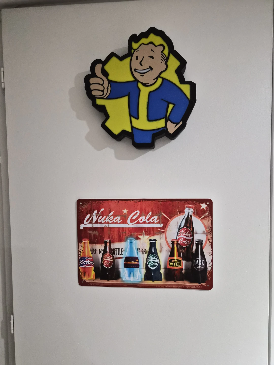 Fallout Vault Boy Thumbs Up Wall Art - photo 3