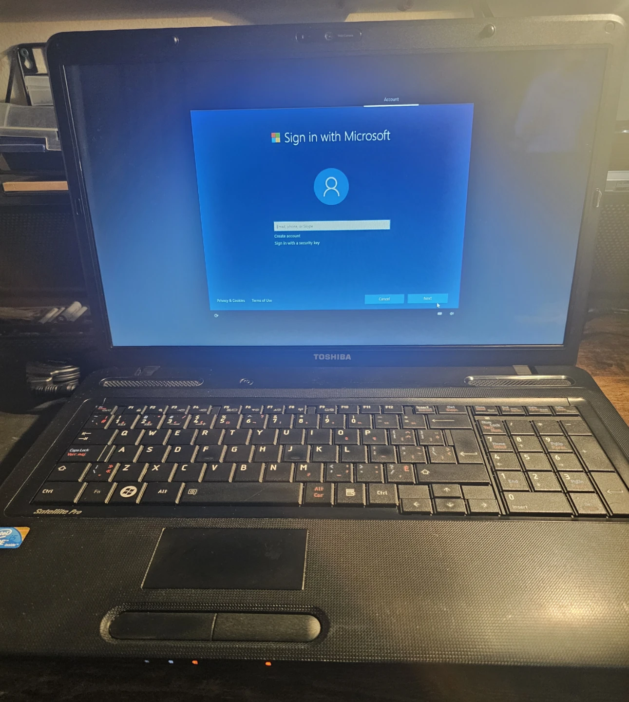 Toshiba Satellite Pro Laptop - photo 2