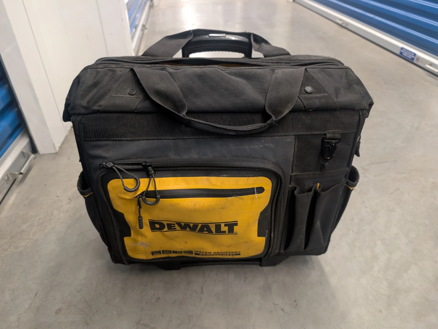 DeWalt Rolling Tool Bag - photo 2