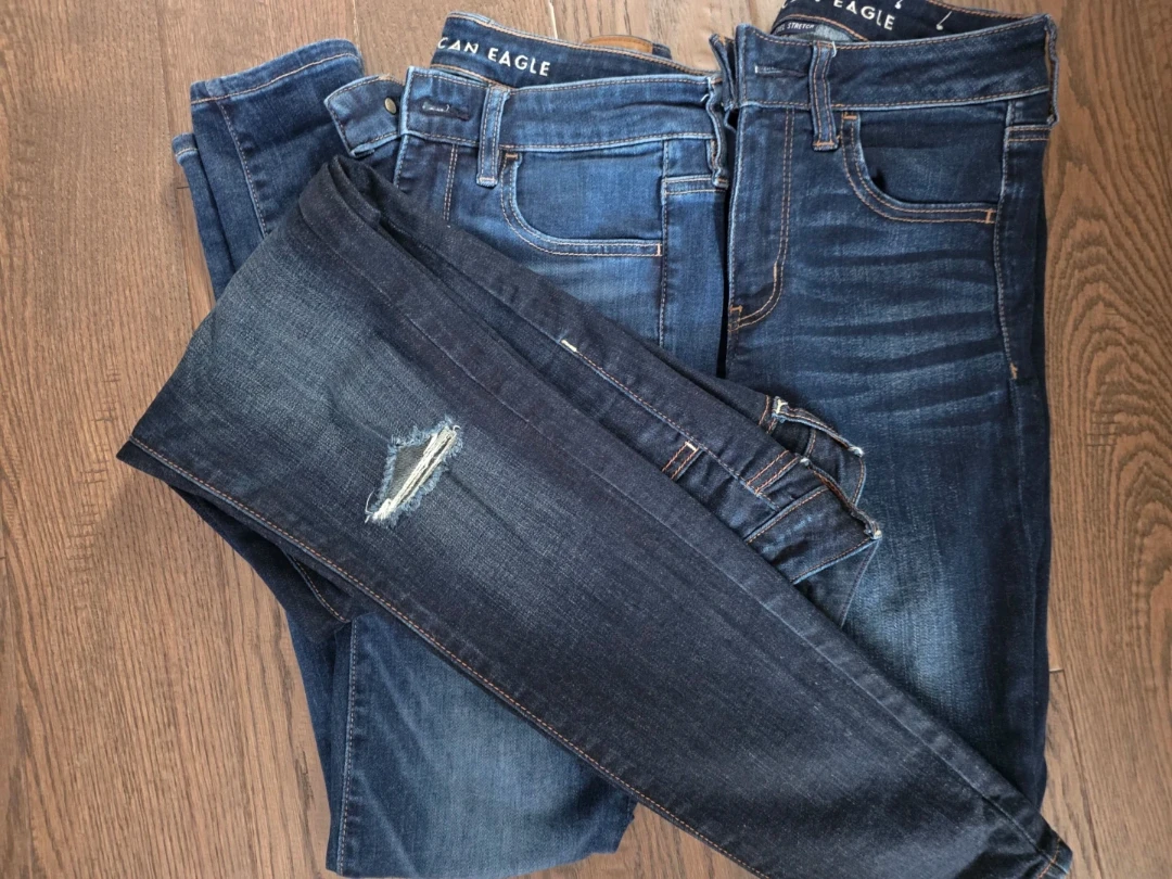 American Eagle Jeans - 3 Pairs - photo 2