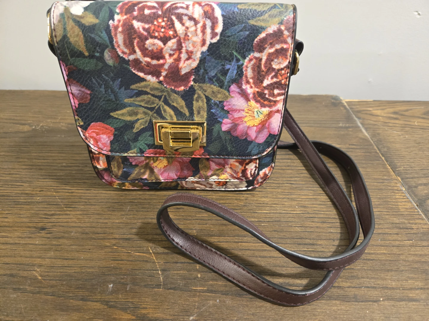 Beautiful Floral Crossbody Purse