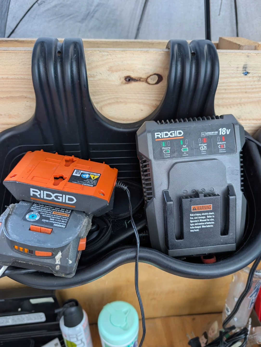 Ridgid 18V Cordless Circular Saw with Charger and Batteries - photo 3