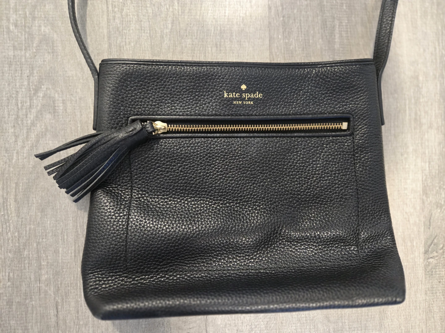MINT COND. KATE SPADE BLACK CROSS BODY - Chester Street Dessi