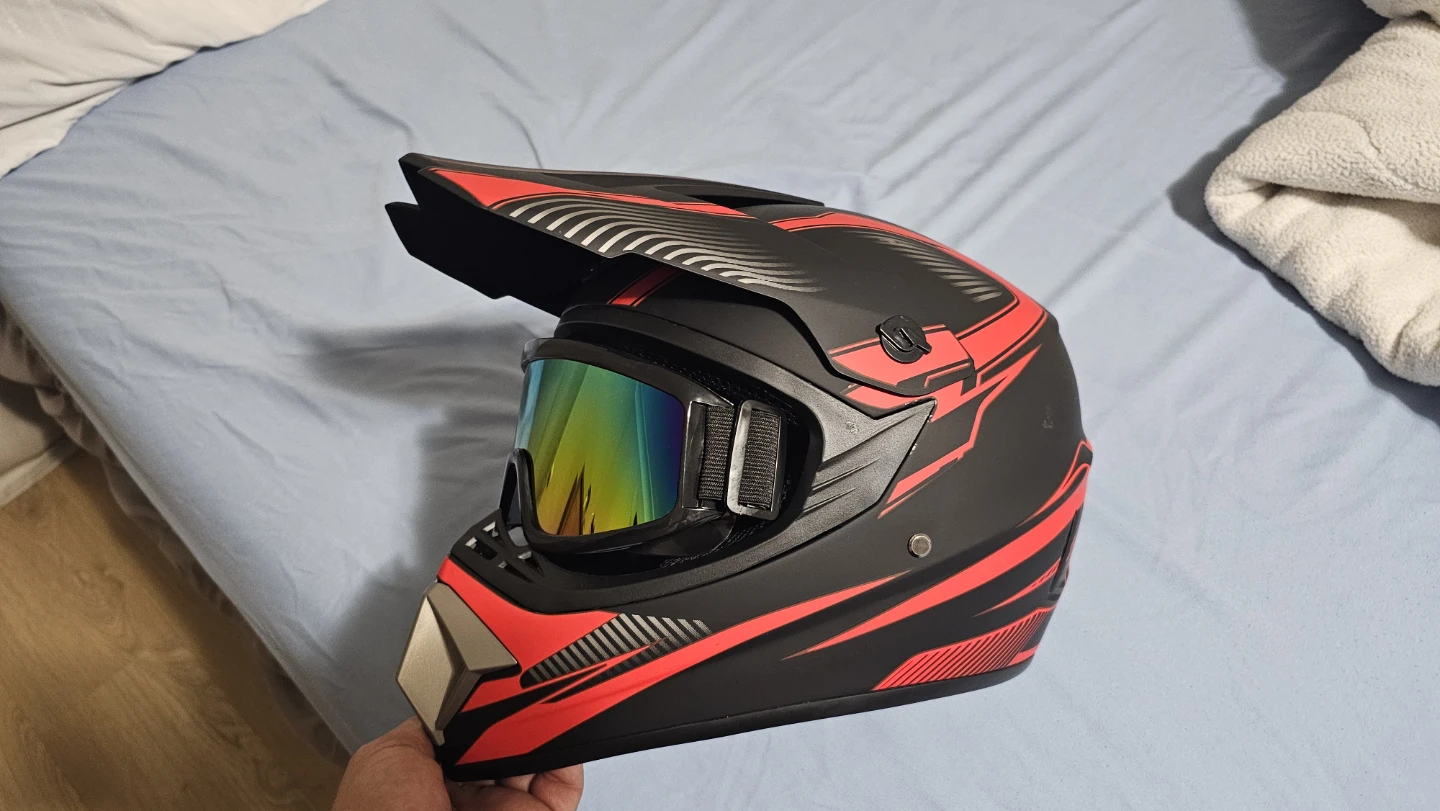 Virtue Motocross Helmet with Goggles - photo 3