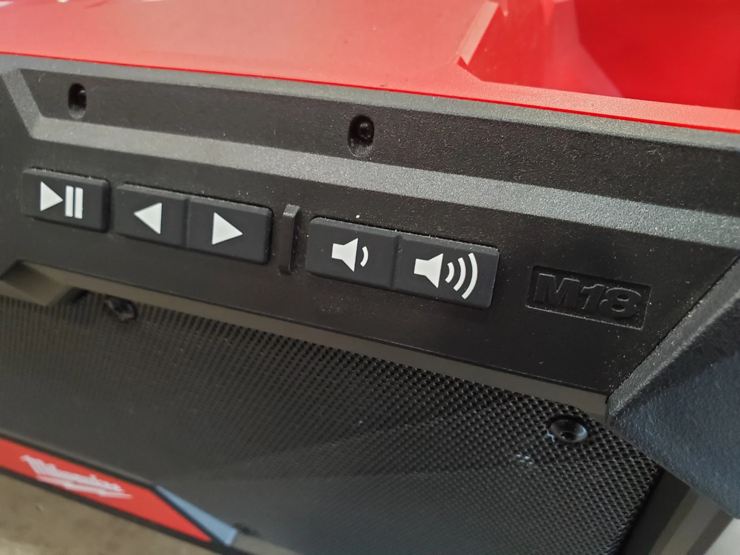 Milwaukee M18 Bluetooth Radio - photo 3