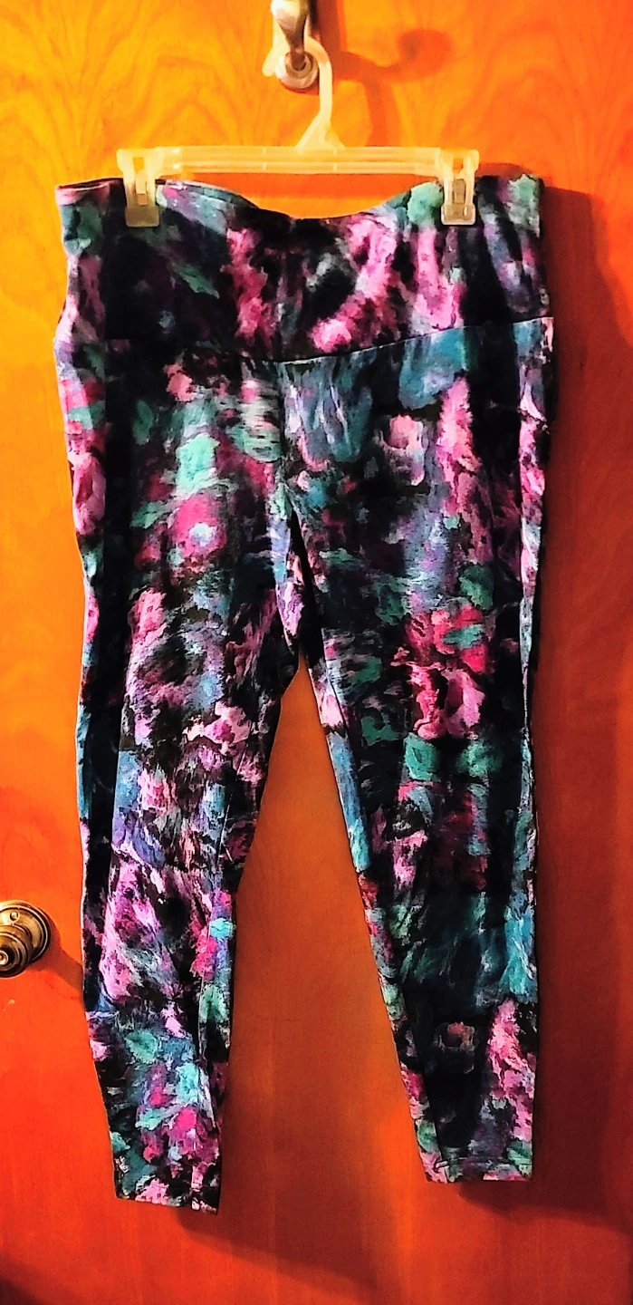 Women Plus size activewear leggings