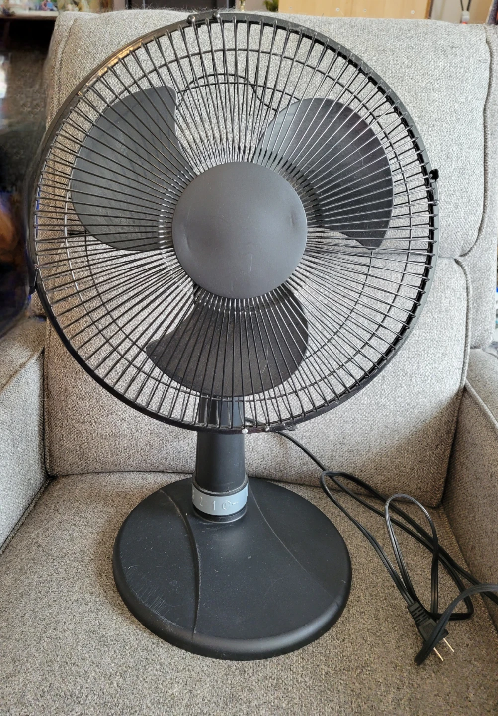 3 Speed Oscillating Table Fan