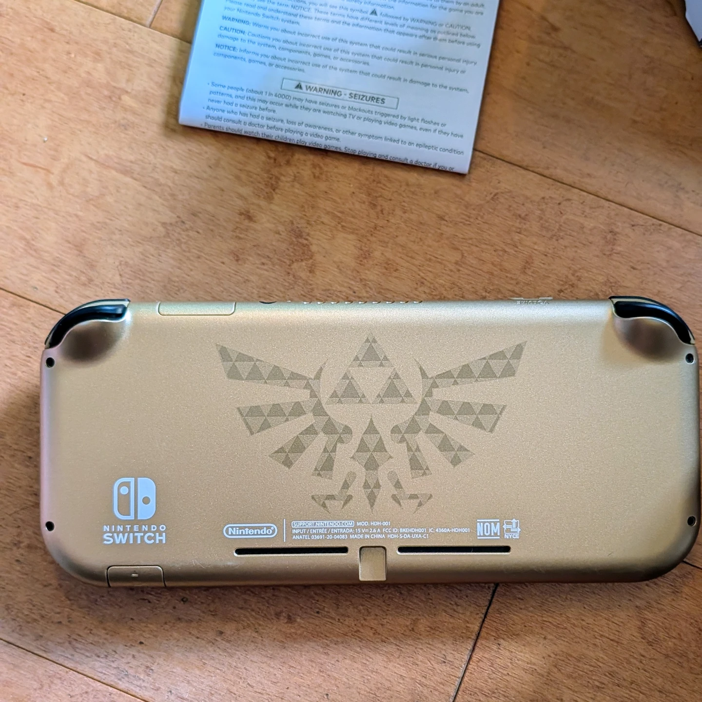 Nintendo Switch Lite - Hyrule Edition - photo 4