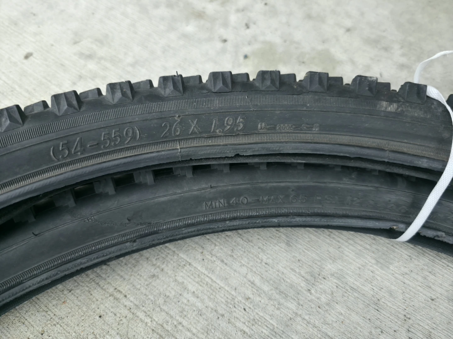 26 x 1.95 Bike Tires (Set of 2) - photo 5